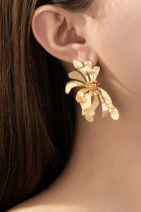 Hammered 3D flower earrings